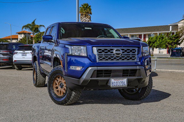 Used 2022 Nissan Frontier SV image 1