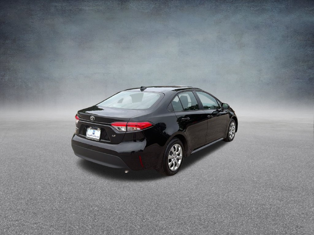 Used 2025 Toyota Corolla LE FWD image 11