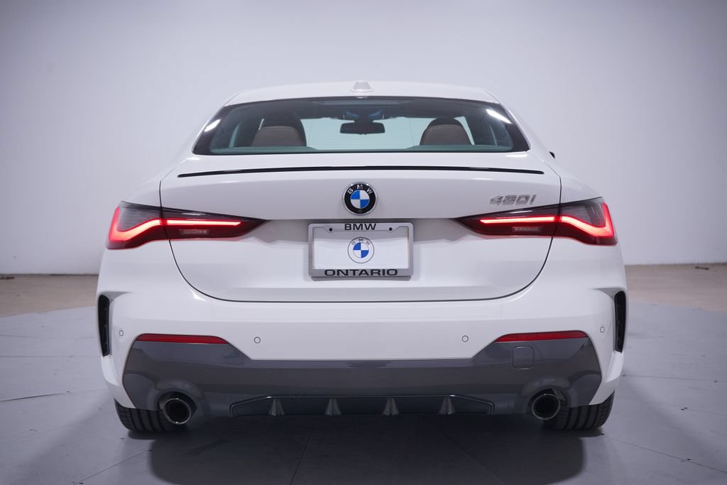 Used 2024 BMW 430i Coupe w/ M Sport Package RWD image 5