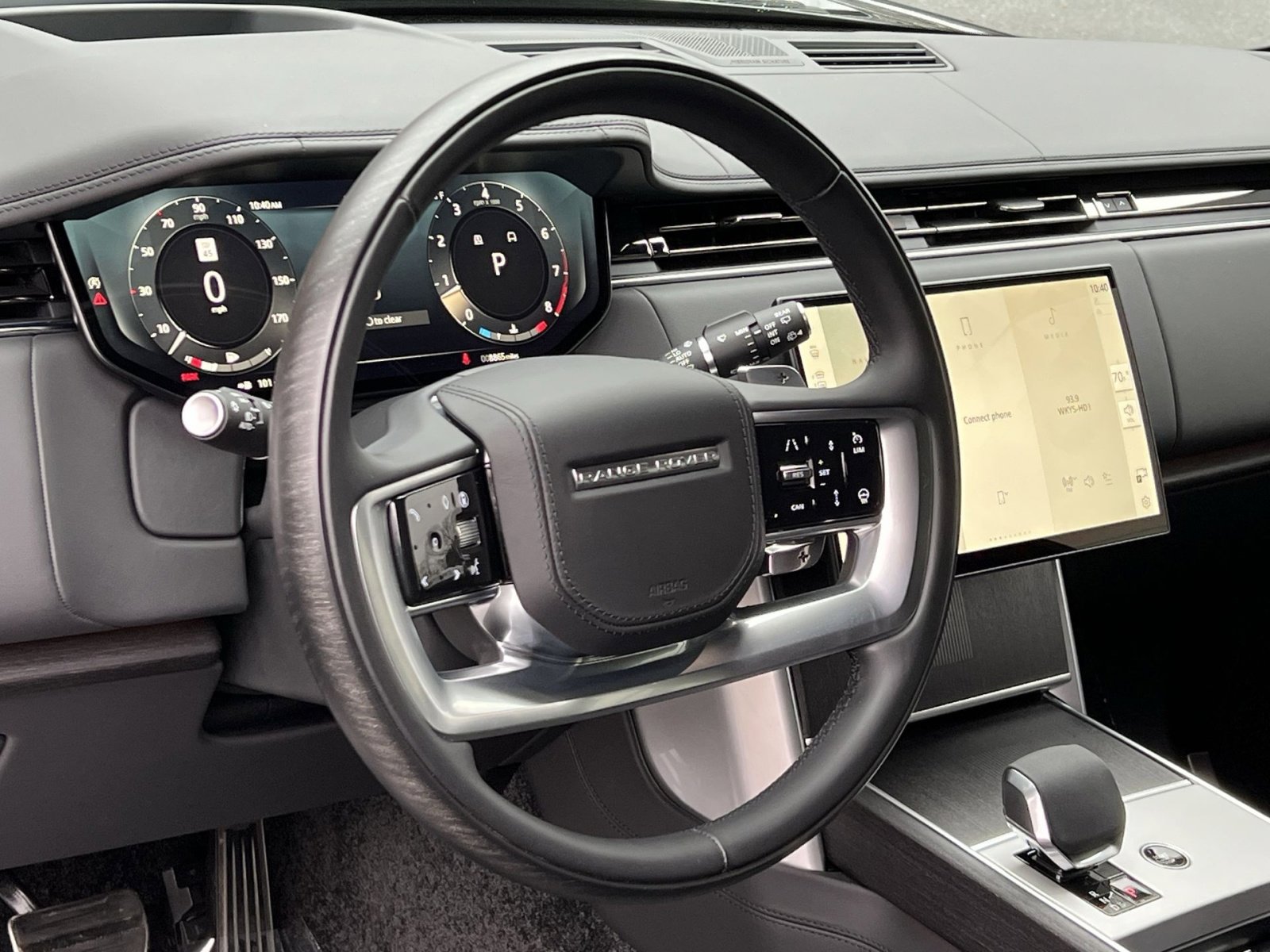 Used 2025 Land Rover Range Rover Autobiography image 14