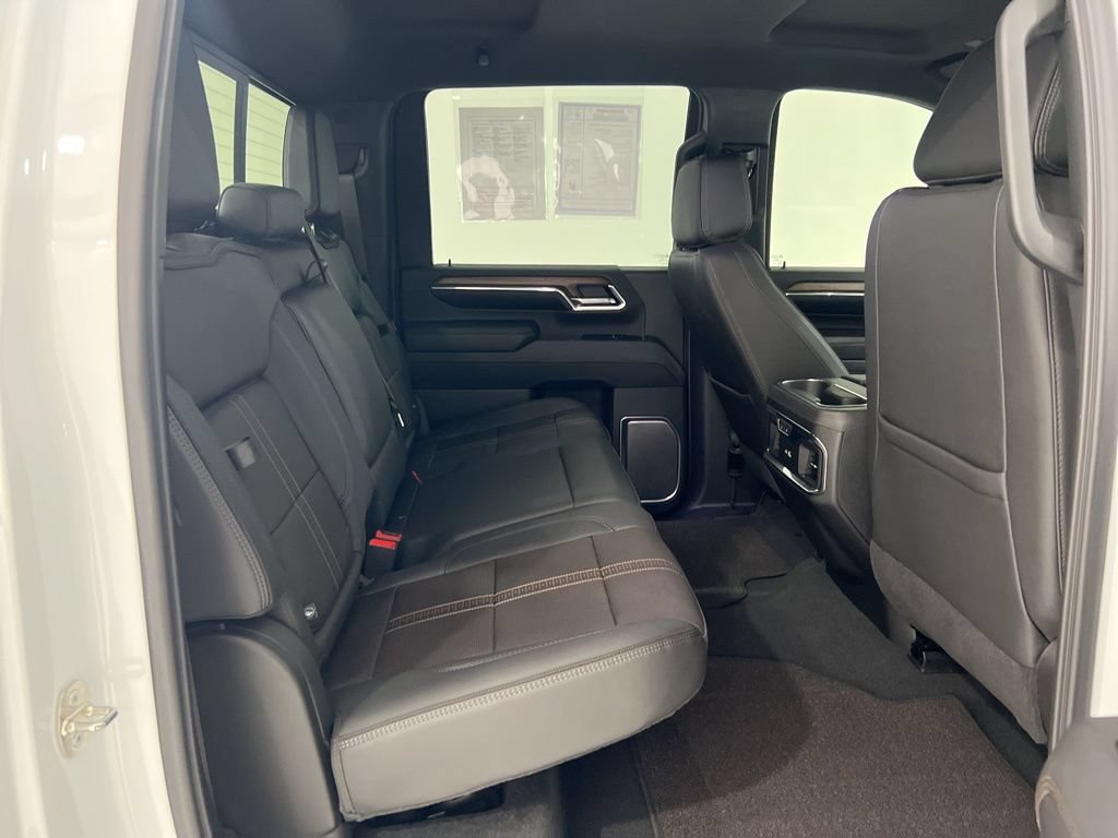 Used 2024 Chevrolet Silverado 3500 High Country AWD/4WD image 23