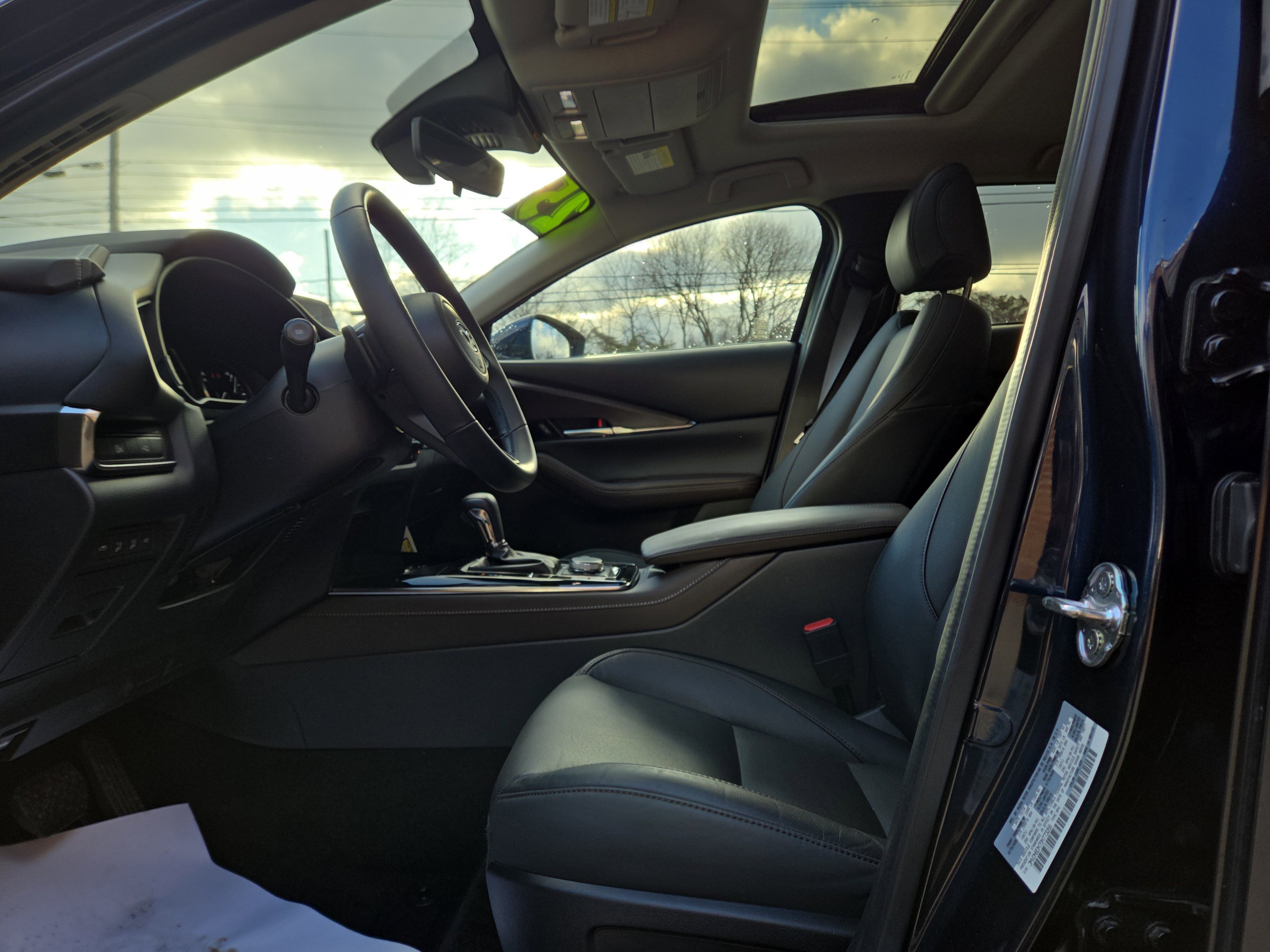 Used 2025 MAZDA CX-30 AWD 2.5 S w/ Premium Package image 12