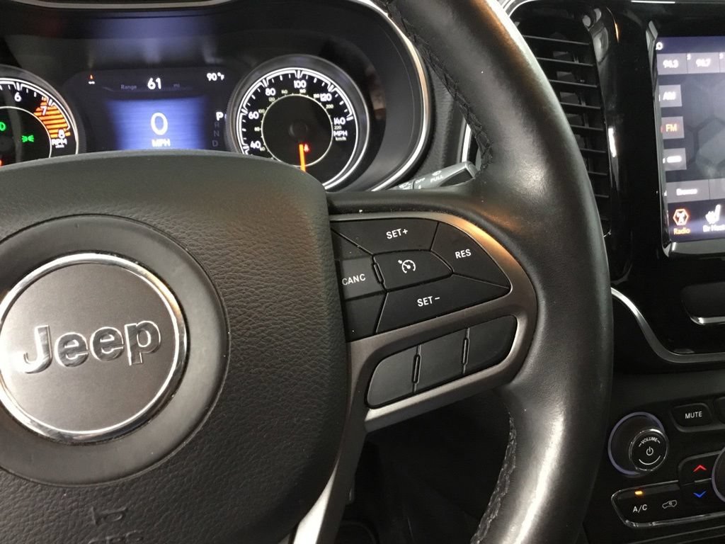 Used 2019 Jeep Cherokee Limited AWD/4WD image 14