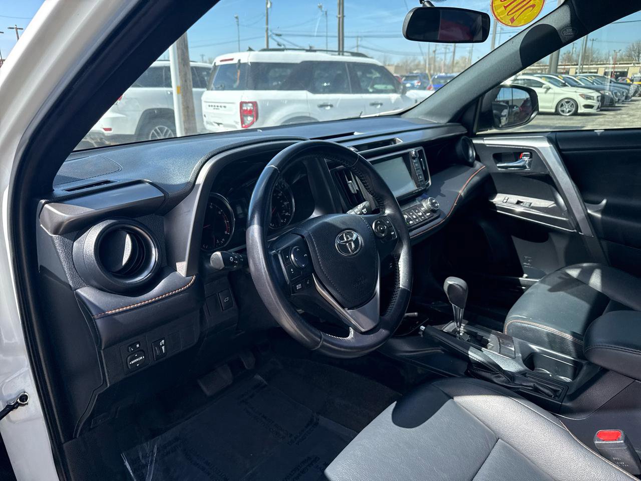 Used 2016 Toyota RAV4 SE FWD image 8