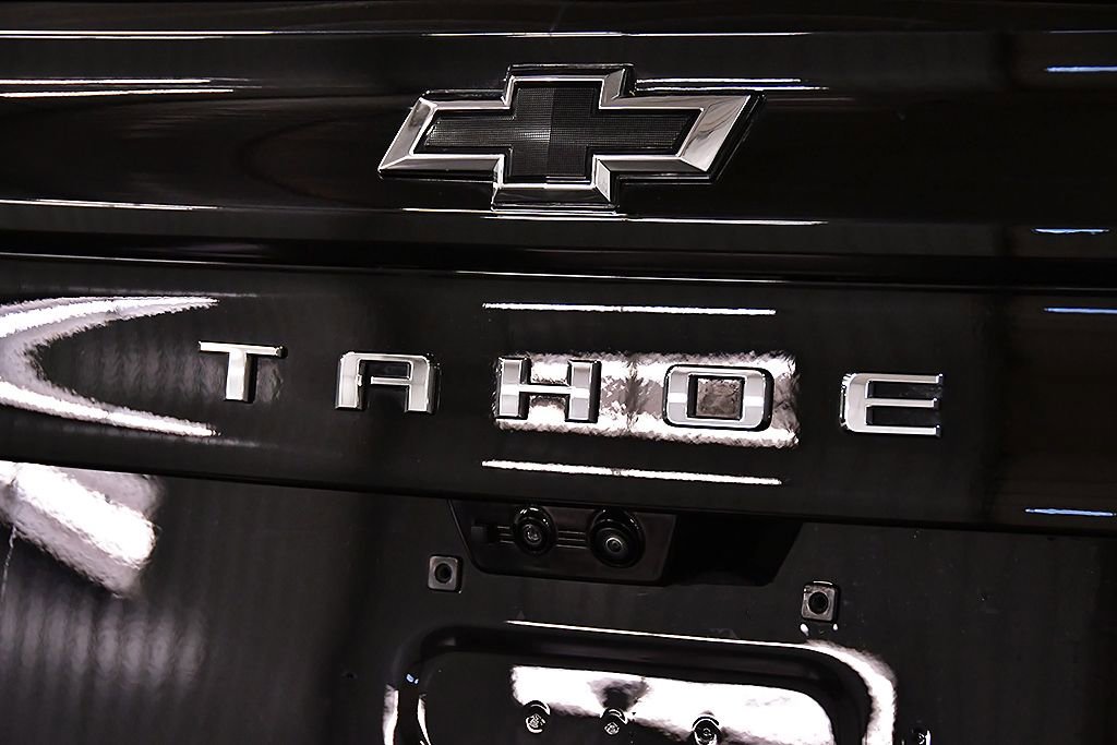 Used 2025 Chevrolet Tahoe High Country AWD/4WD image 11