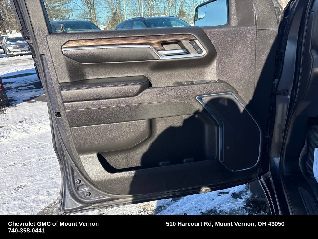 Used 2023 Chevrolet Silverado 1500 LT AWD/4WD image 14