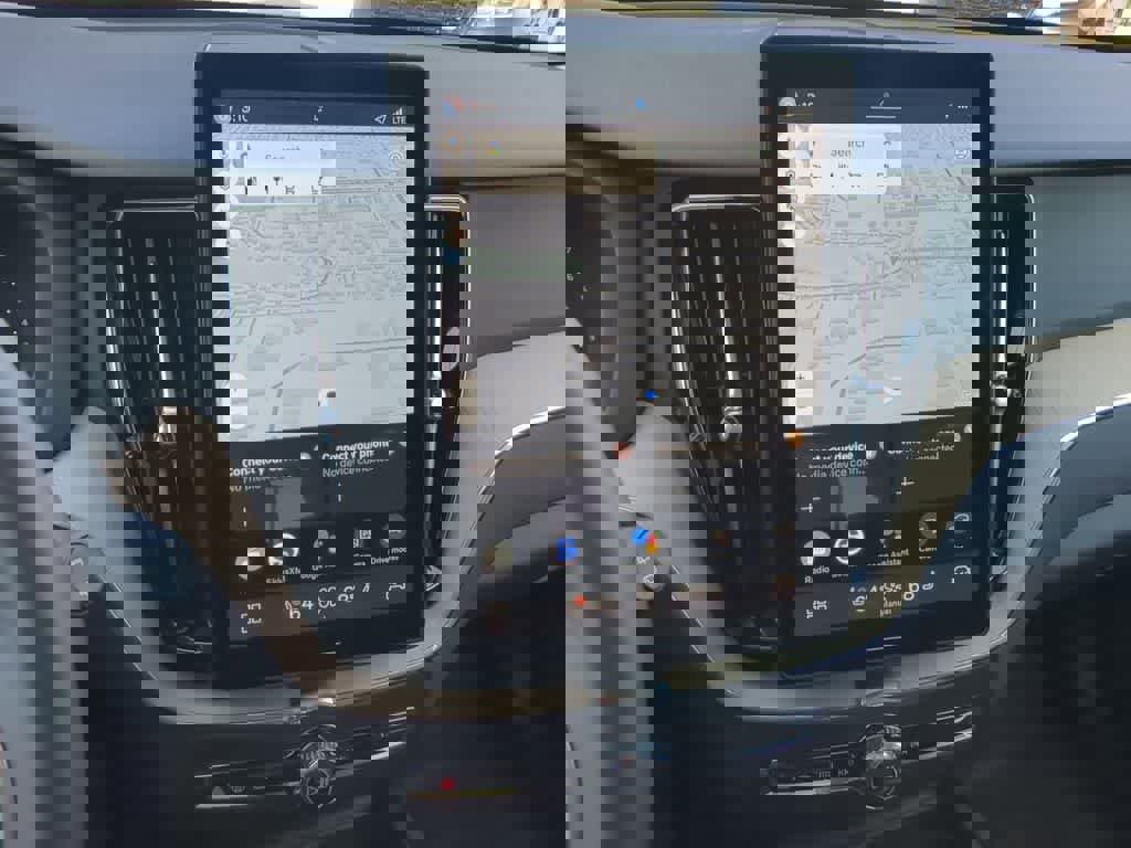 Used 2026 Volvo XC60 B5 Plus w/ Protection Package Premier image 26