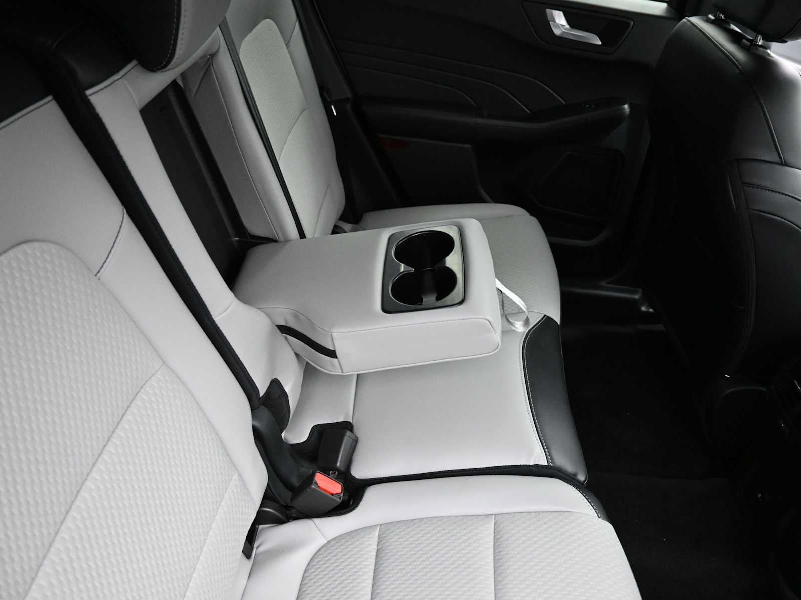 New 2025 Ford Escape SE FWD image 18