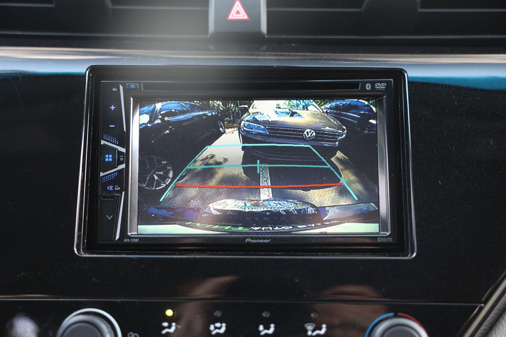 Used 2020 Toyota Camry LE FWD image 35