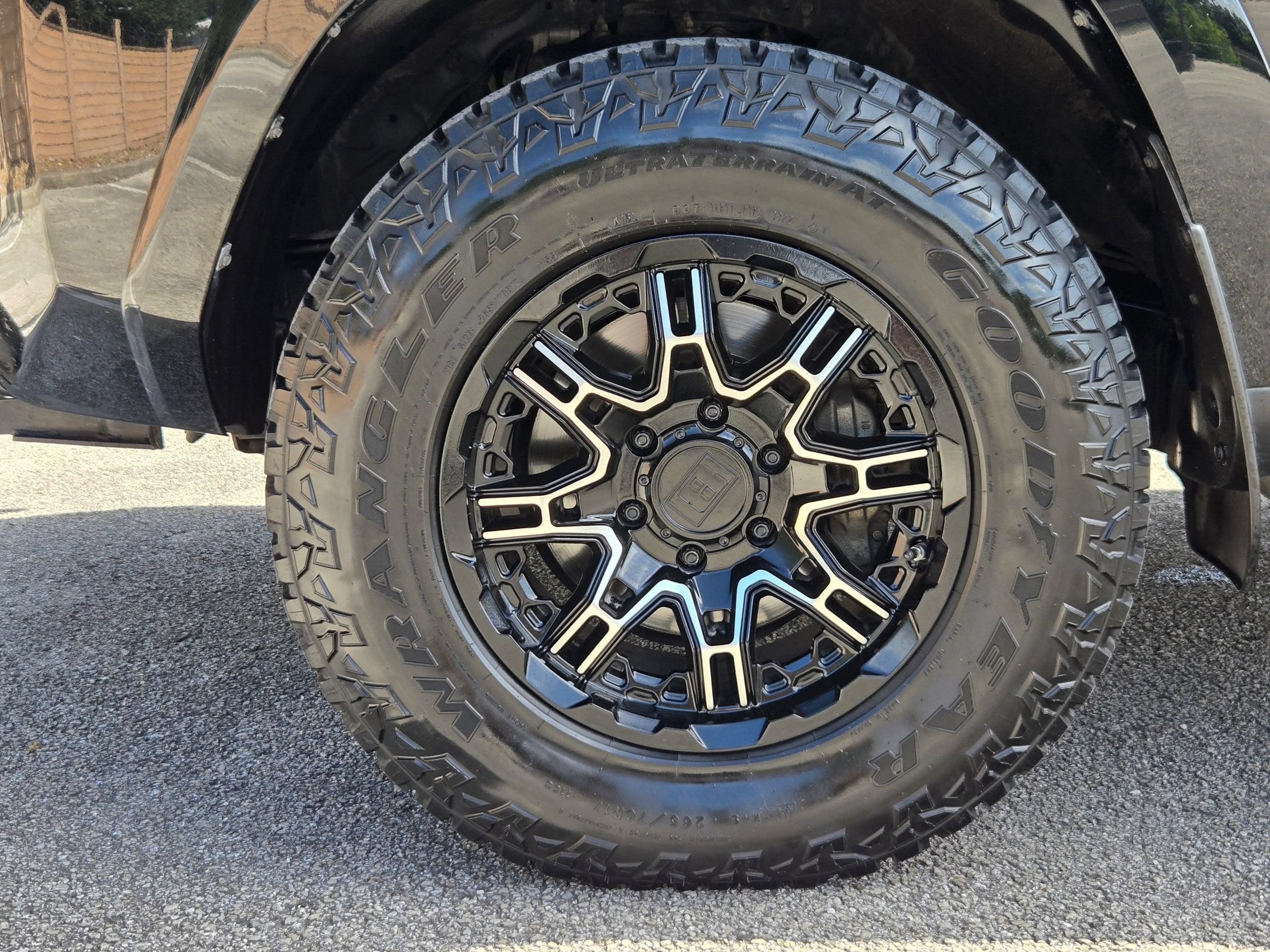 Used 2019 Toyota 4Runner SR5 AWD/4WD image 32