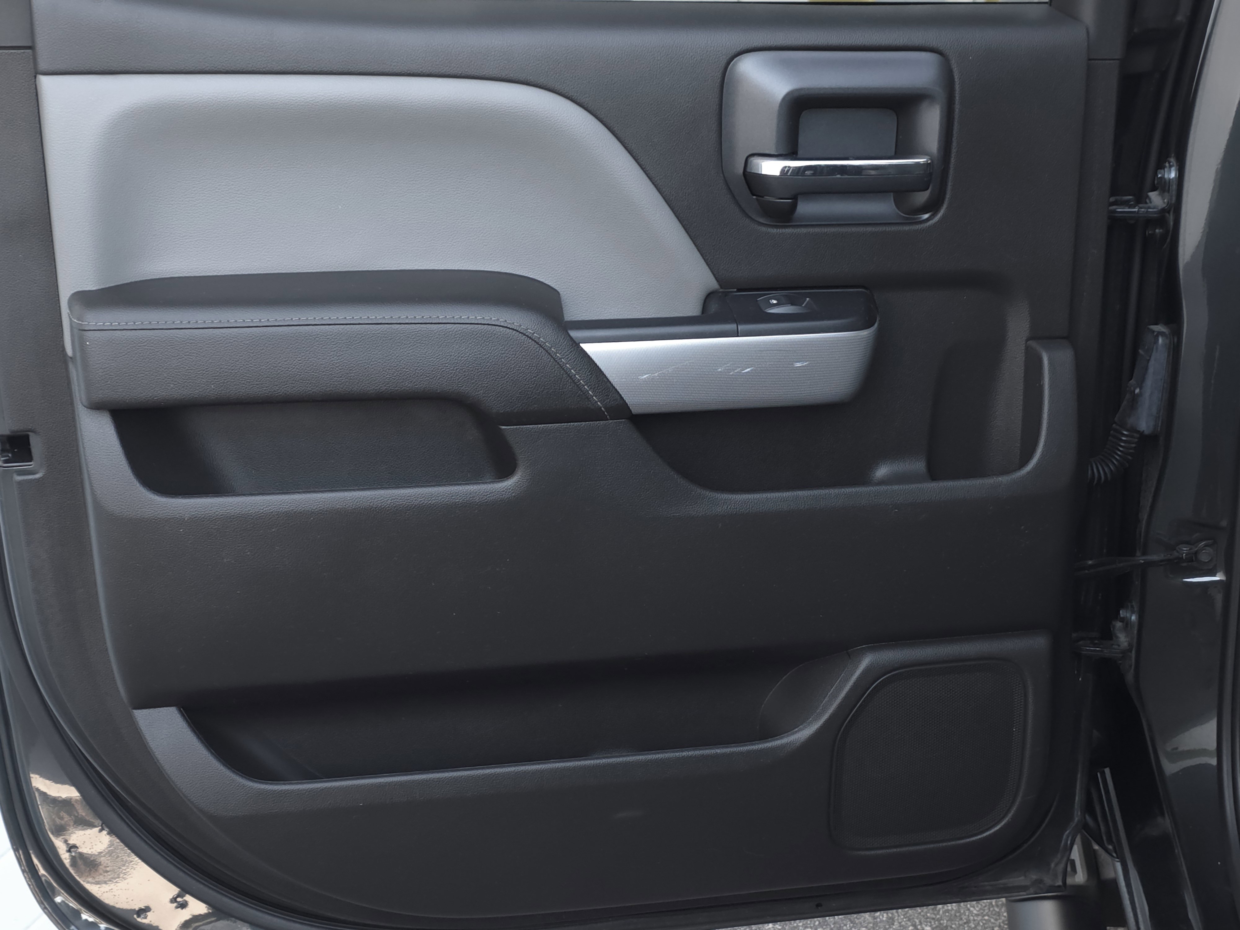 Used 2018 Chevrolet Silverado 1500 LTZ Z71 w/ LTZ Plus Package image 32