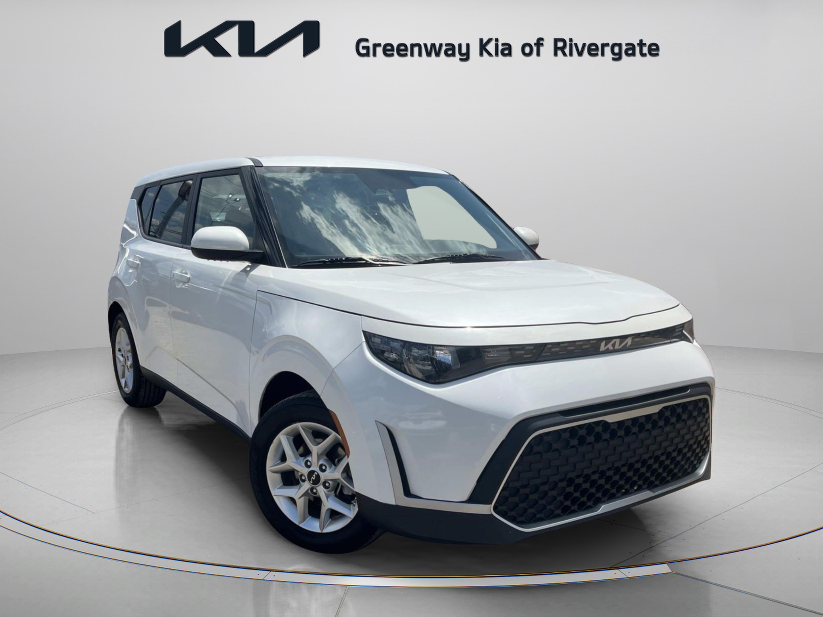 Used 2023 Kia Soul LX w/ Option Group 015 FWD image 1