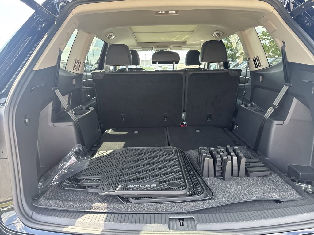 New 2026 Volkswagen Atlas SEL Premium R-Line image 15