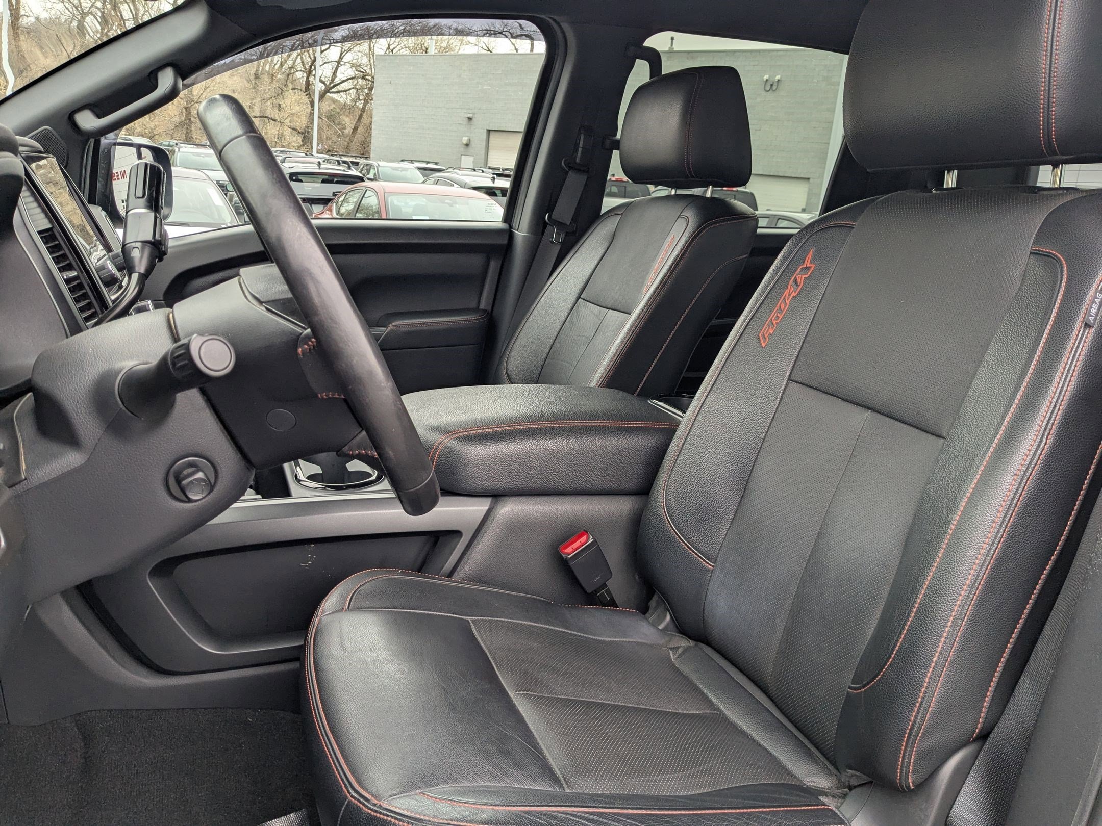 Used 2021 Nissan Titan PRO-4X w/ Pro-4x Convenience Package image 30