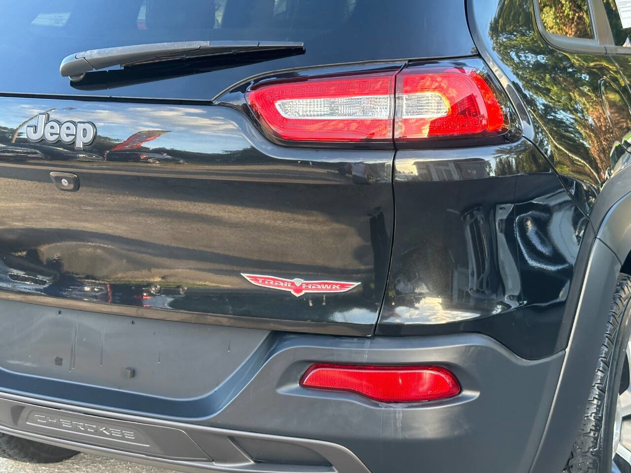 Used 2016 Jeep Cherokee Trailhawk w/ Comfort/Convenience Group image 29