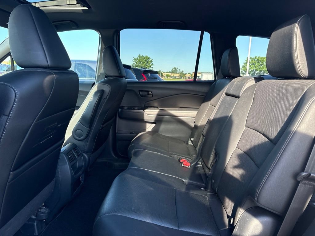 Used 2023 Honda Passport EX-L image 14