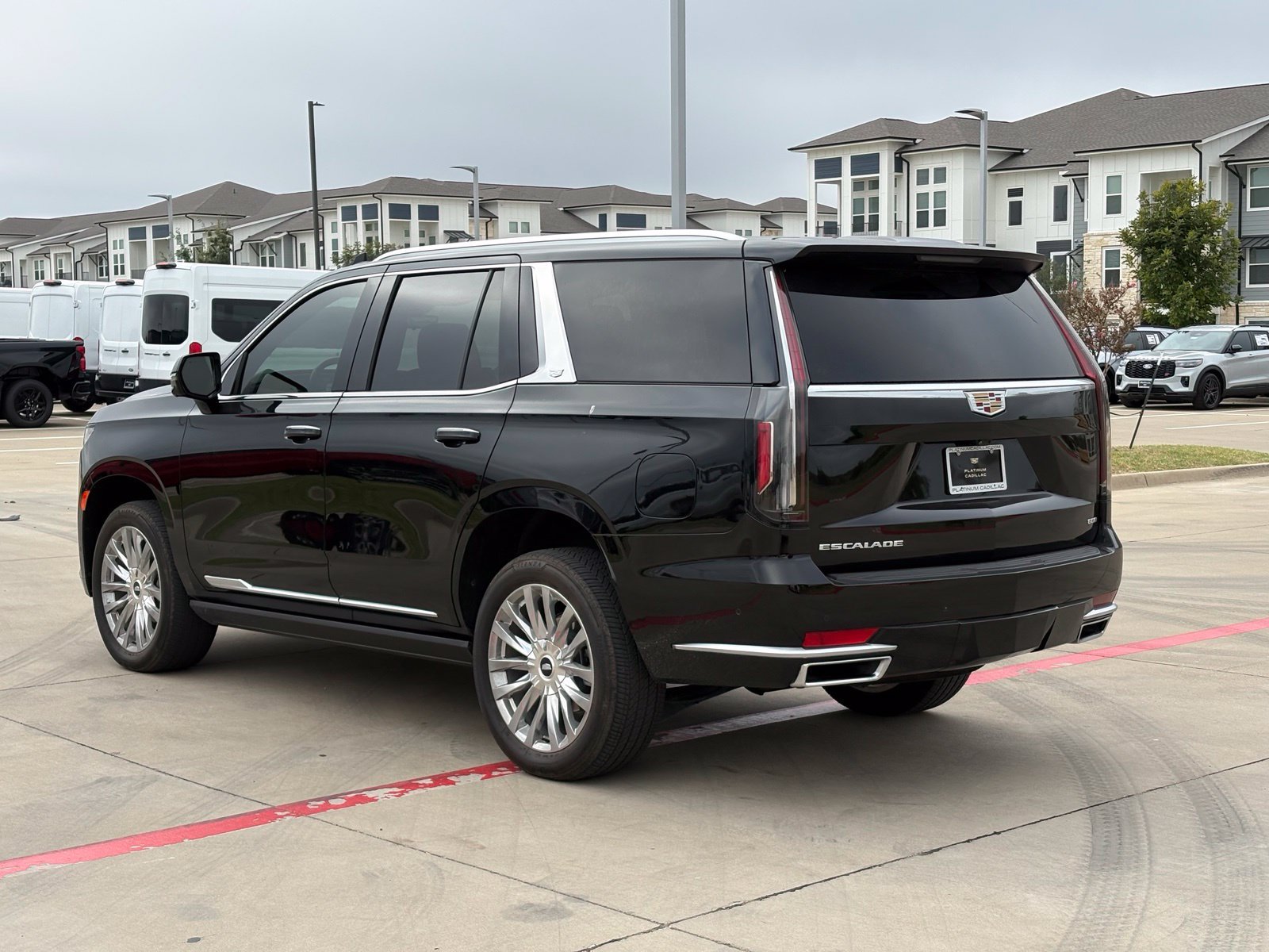 Used 2024 Cadillac Escalade Premium Luxury w/ Performance Package AWD/4WD image 5