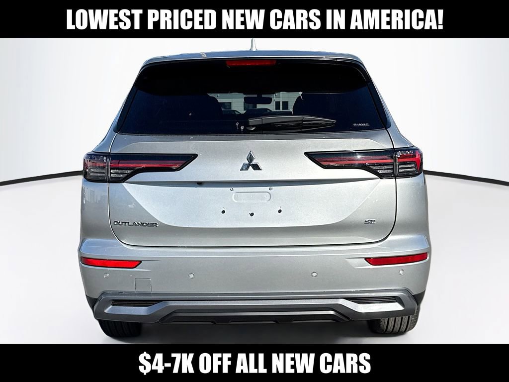 New 2026 Mitsubishi Outlander SE image 6