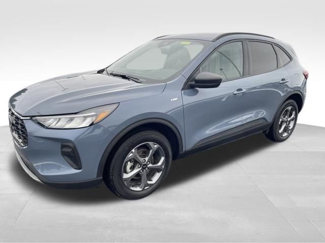 Used 2025 Ford Escape ST-Line image 1