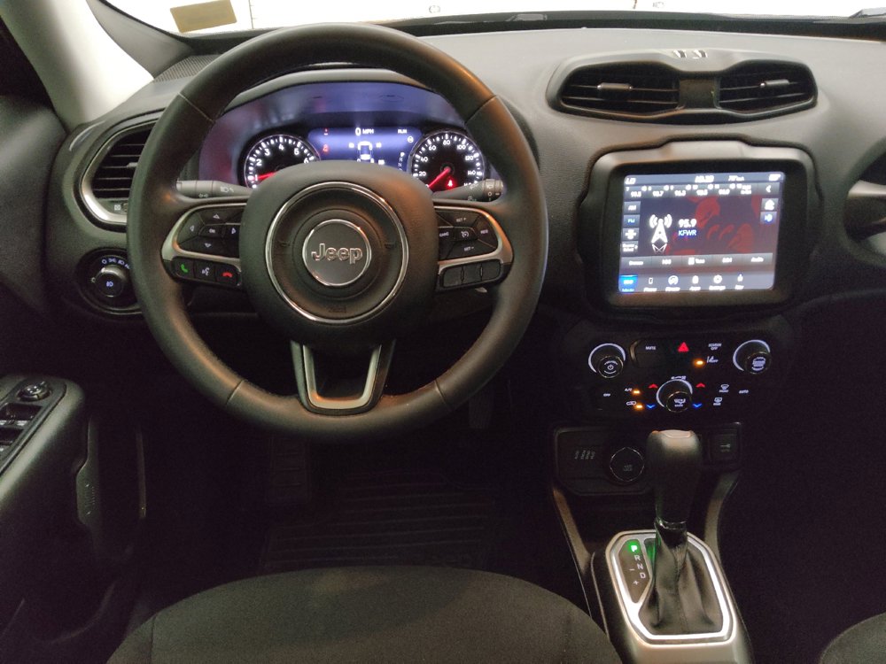 Used 2022 Jeep Renegade Latitude AWD/4WD image 22