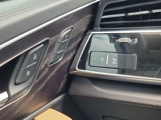 Certified 2025 Audi Q7 3.0T Prestige AWD/4WD image 20