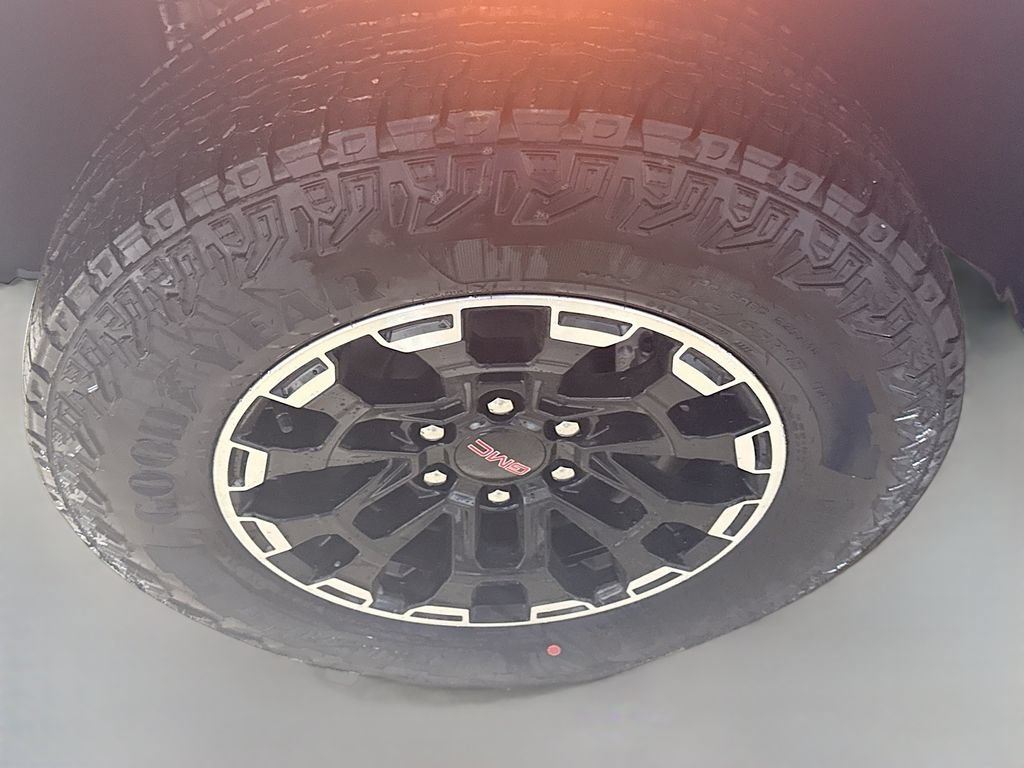 New 2026 GMC Canyon AT4 w/ Technology Plus Package AWD/4WD image 32
