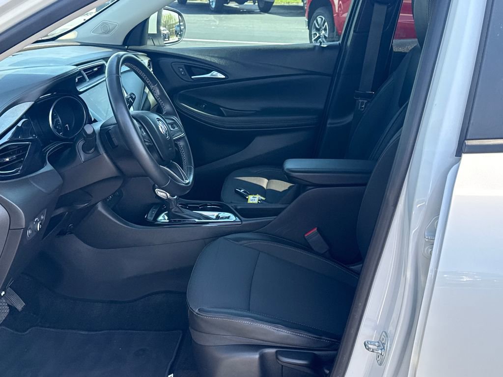 Certified 2022 Buick Encore GX Preferred w/ Sport Touring Package FWD image 24