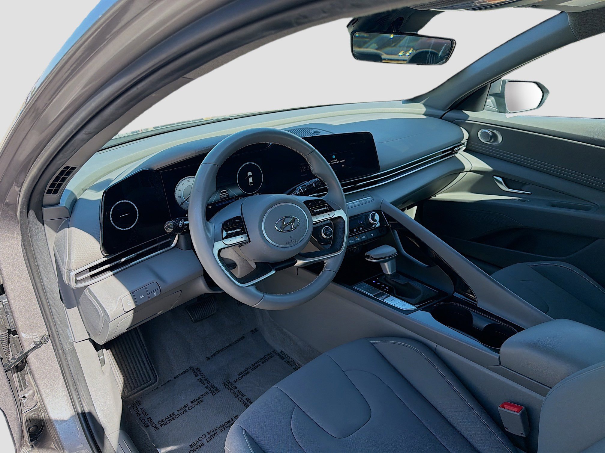 Used 2023 Hyundai Elantra SEL w/ Convenience Package image 7