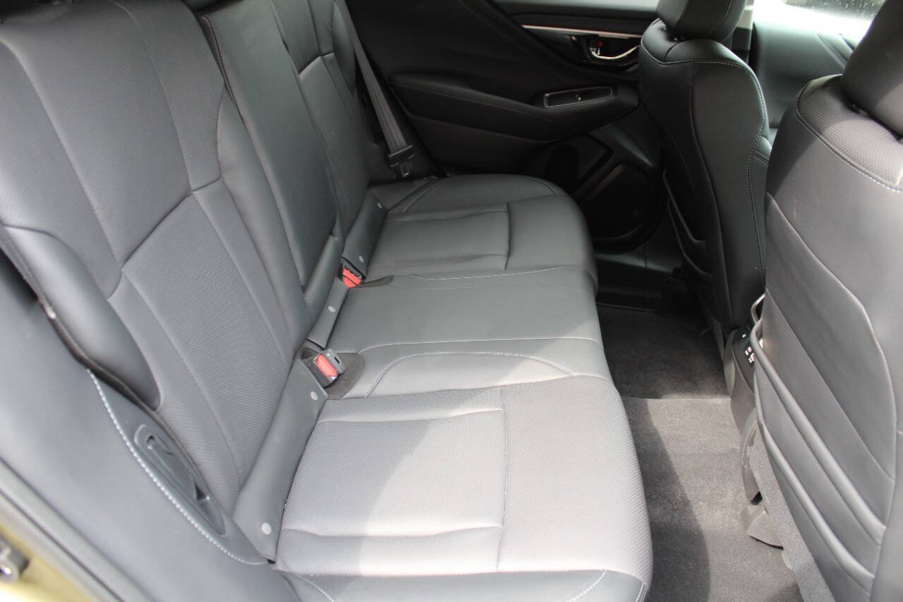 Used 2025 Subaru Outback Limited XT AWD/4WD image 12