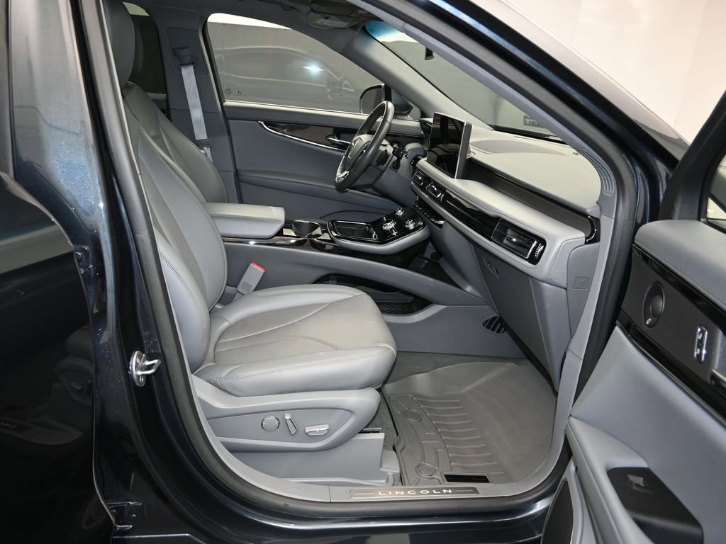 Used 2021 Lincoln Nautilus Reserve image 29