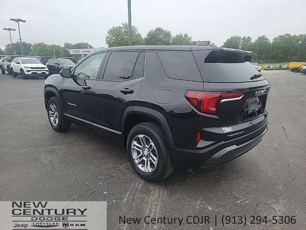 Used 2026 GMC Terrain Elevation FWD image 3