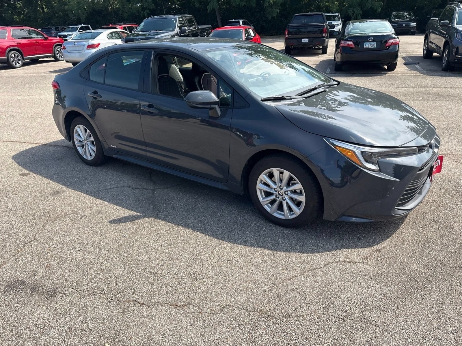Used 2025 Toyota Corolla LE w/ LE Premium Package AWD/4WD image 14