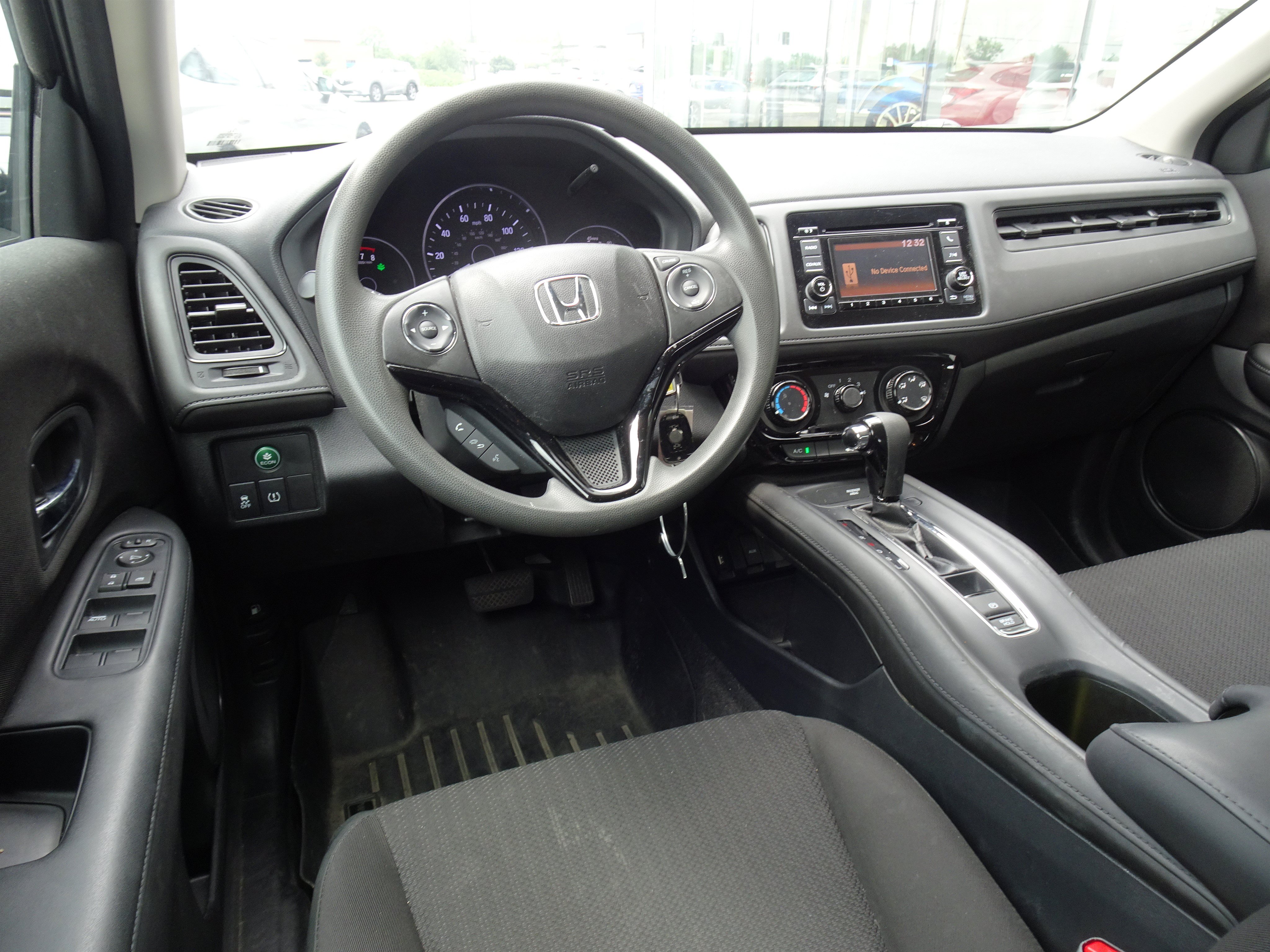 Used 2018 Honda HR-V LX image 9