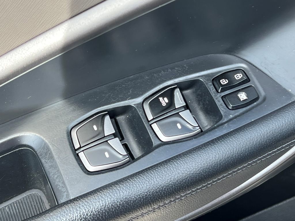 Used 2013 Hyundai Santa Fe Sport AWD/4WD image 9