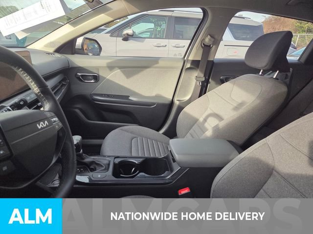 Used 2025 Kia K4 EX image 4