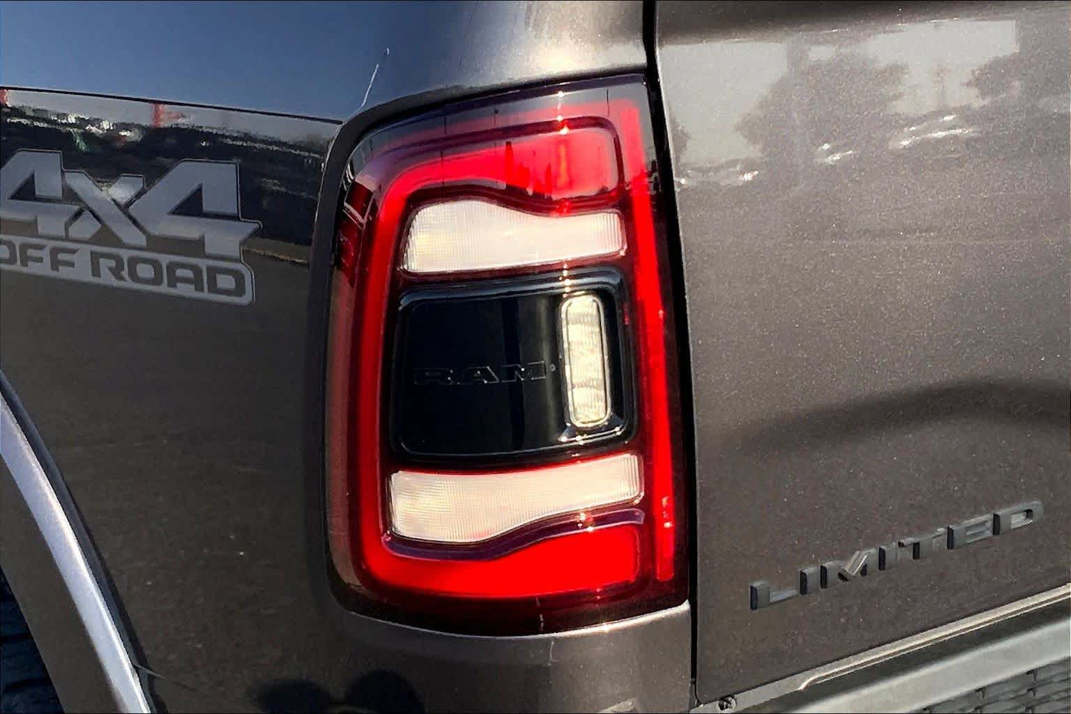 Used 2021 RAM 2500 Limited AWD/4WD image 29