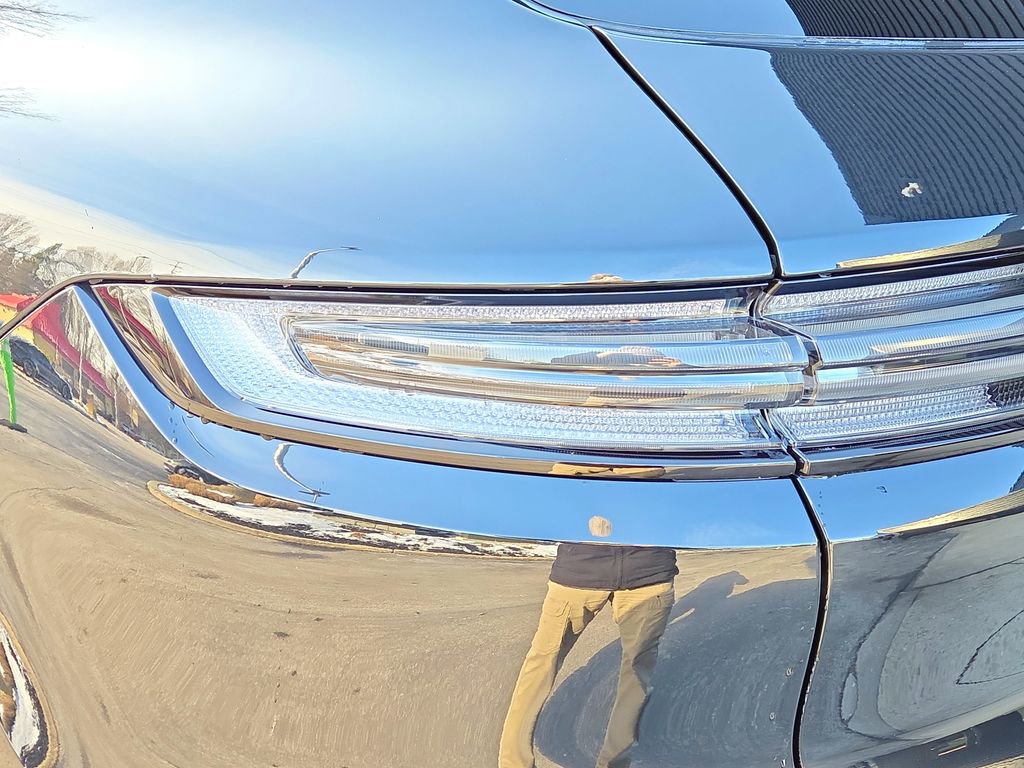 Certified 2025 Porsche Cayenne image 26