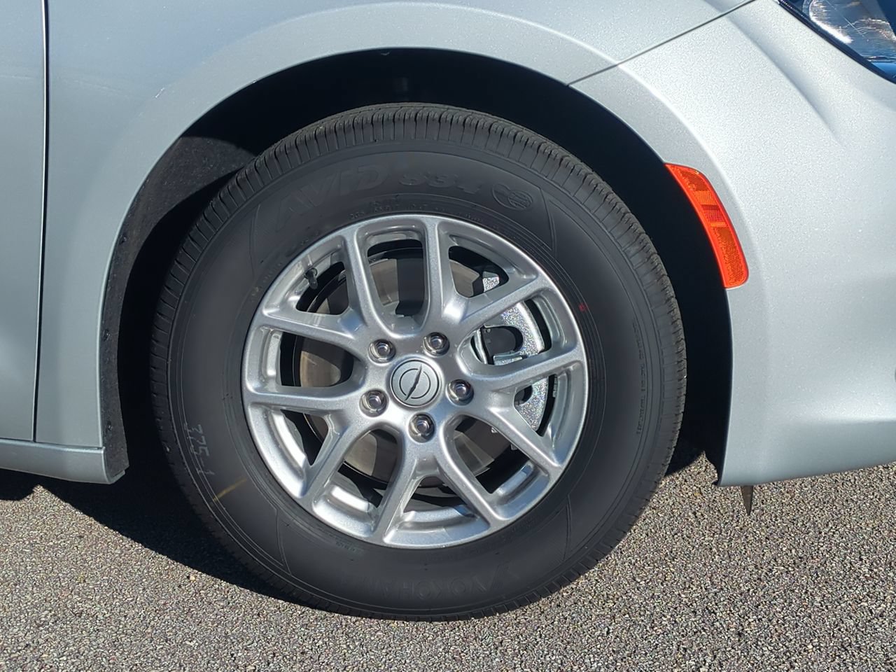 New 2026 Chrysler Voyager LX FWD image 10