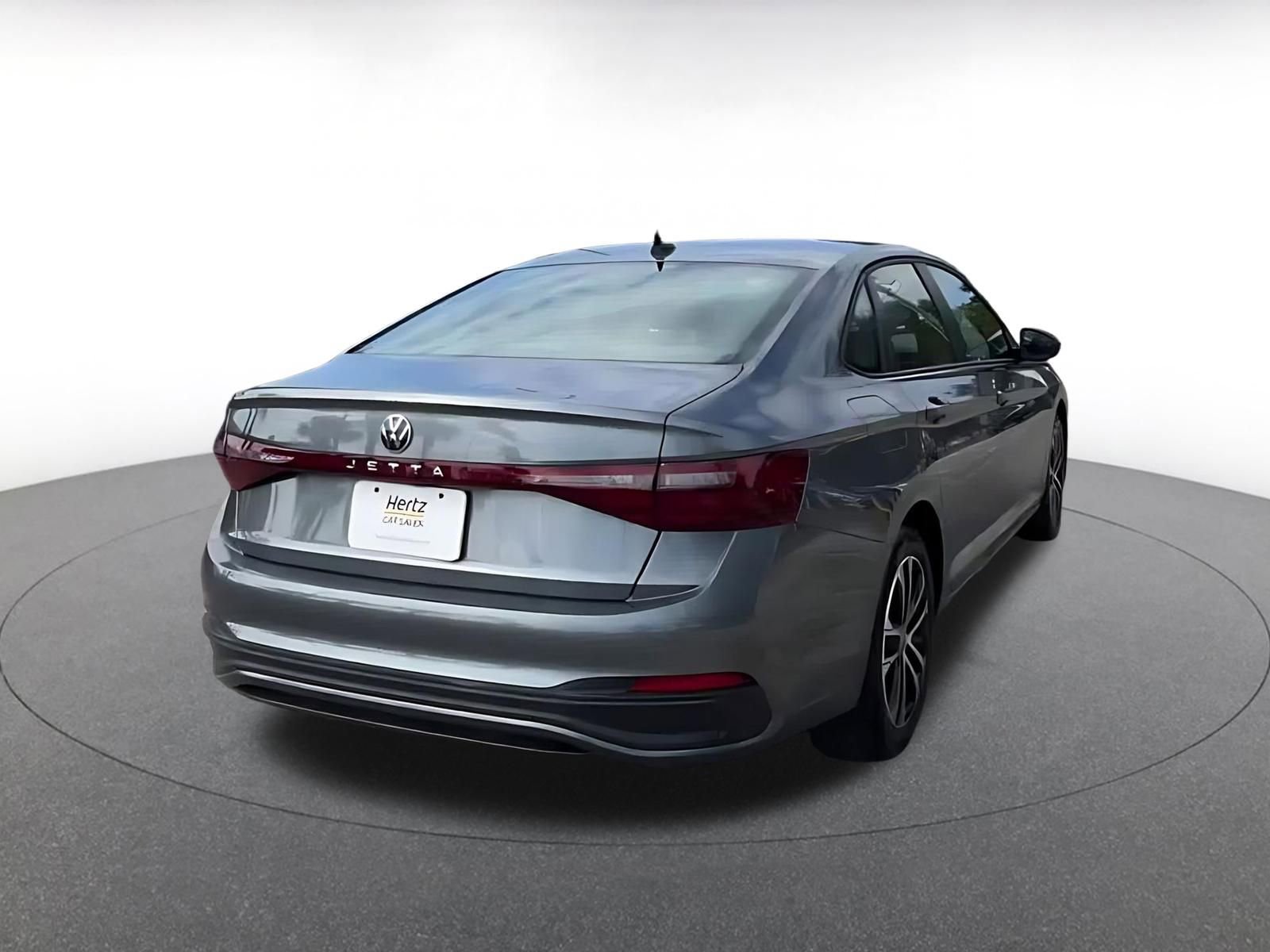 Used 2025 Volkswagen Jetta Sport image 15