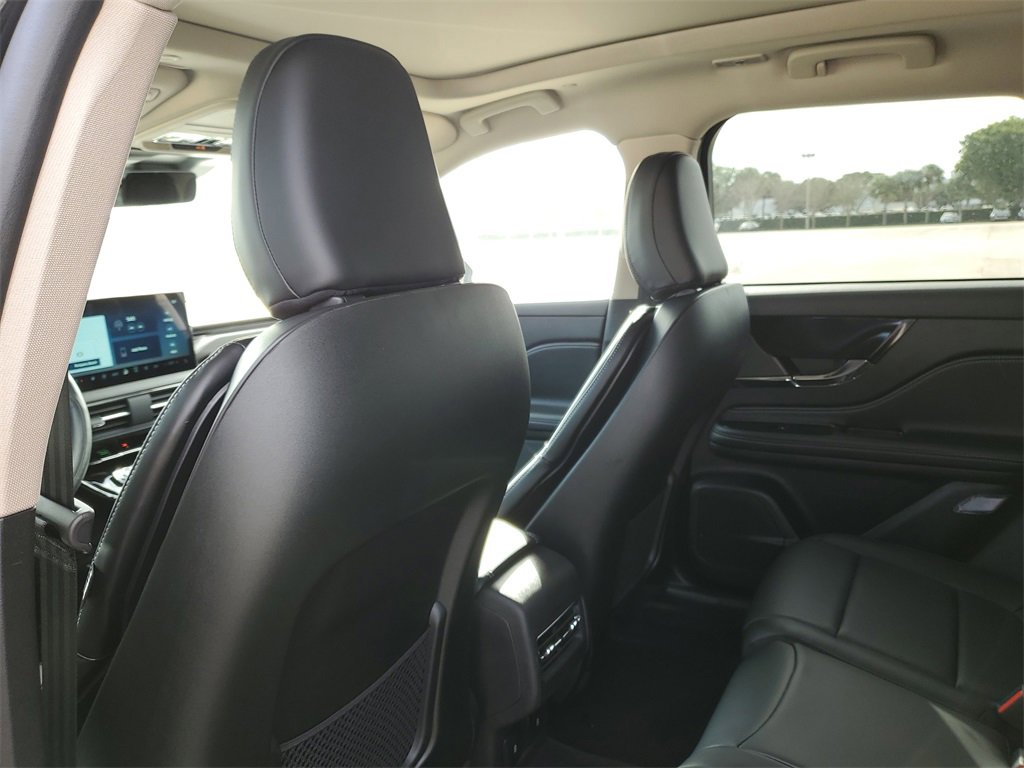 New 2026 Lincoln Corsair Reserve w/ Jet Appearance Package image 10