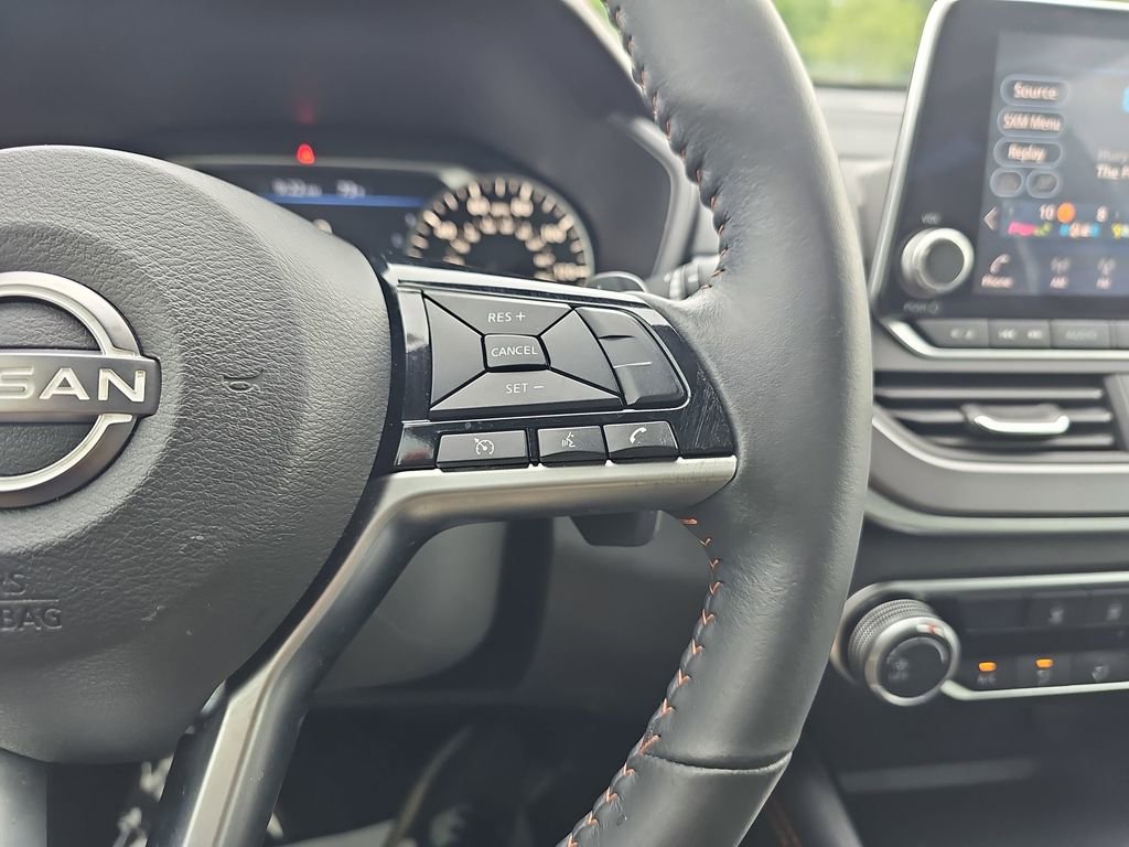 Used 2023 Nissan Altima 2.5 SR FWD image 23
