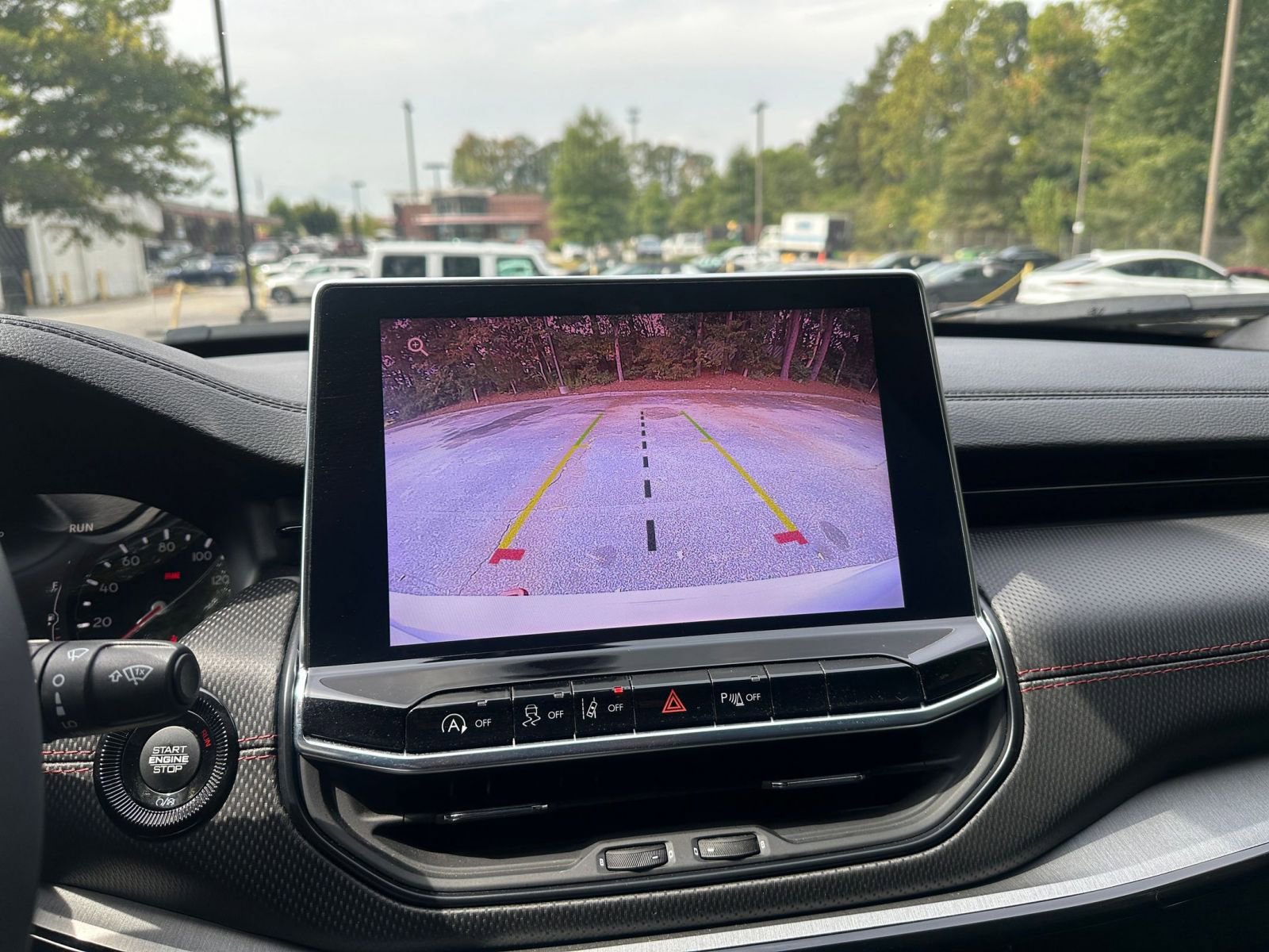 Used 2025 Jeep Compass Trailhawk image 17