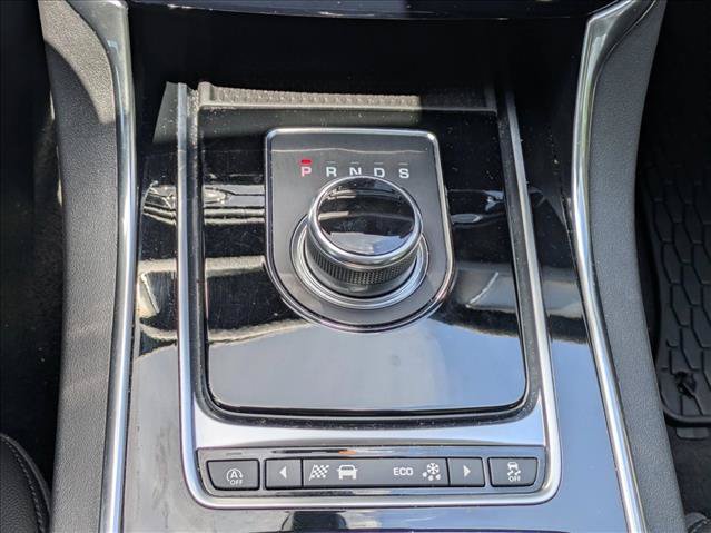 Used 2020 Jaguar XF Premium RWD image 13