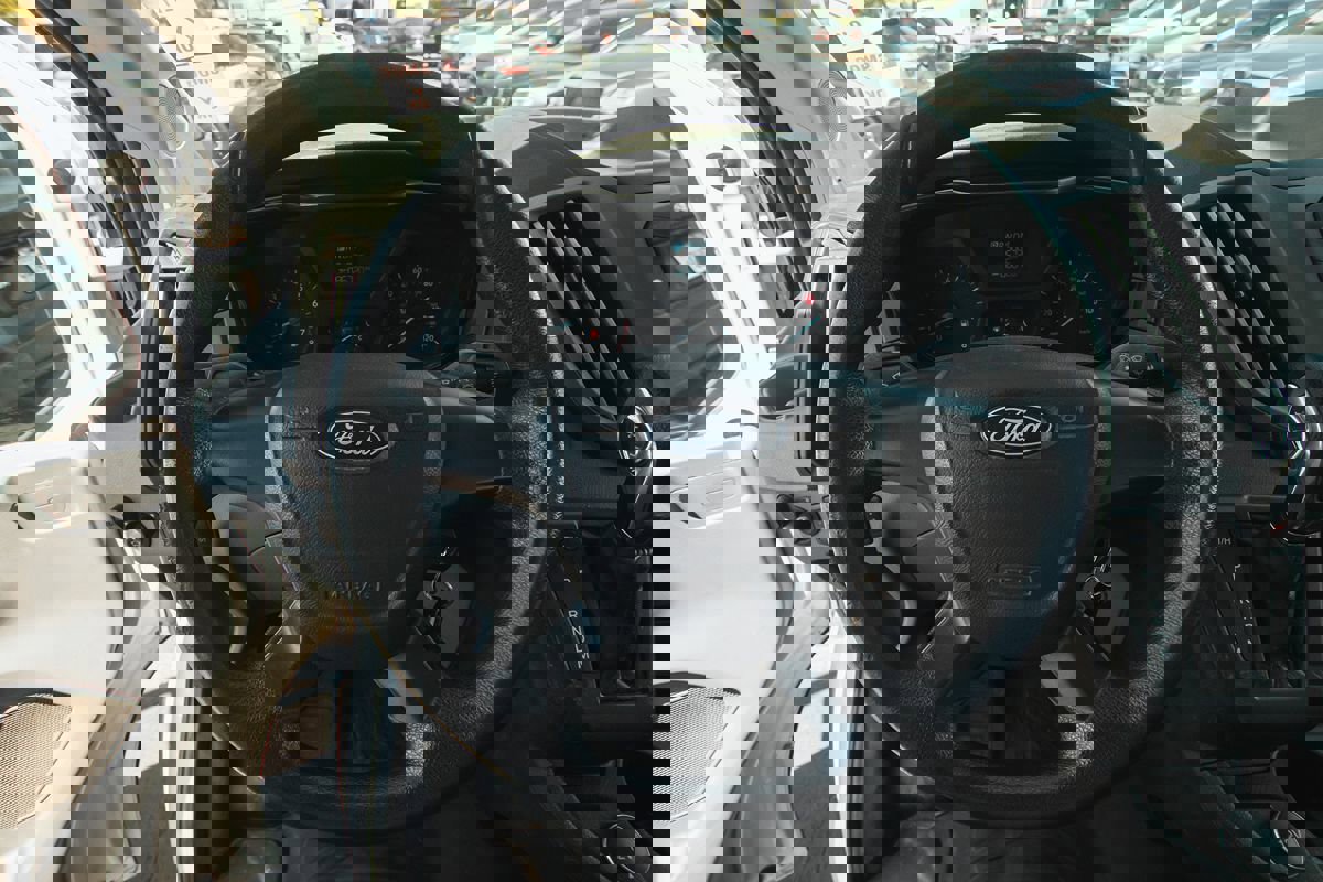 Used 2018 Ford Transit 250 138 image 14