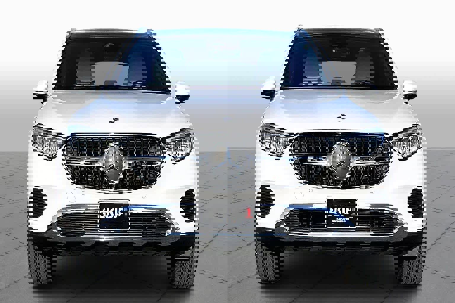 Used 2023 Mercedes-Benz GLC 300 4MATIC image 3