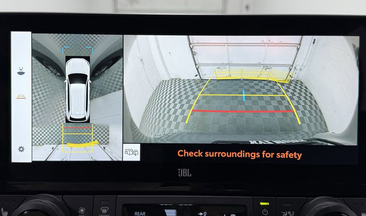 Used 2024 Toyota Grand Highlander Limited image 25