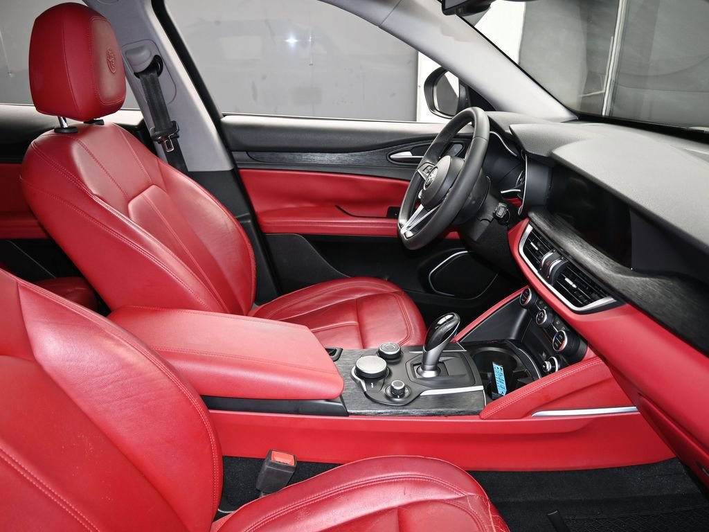Used 2019 Alfa Romeo Stelvio w/ Nero Edizione image 43