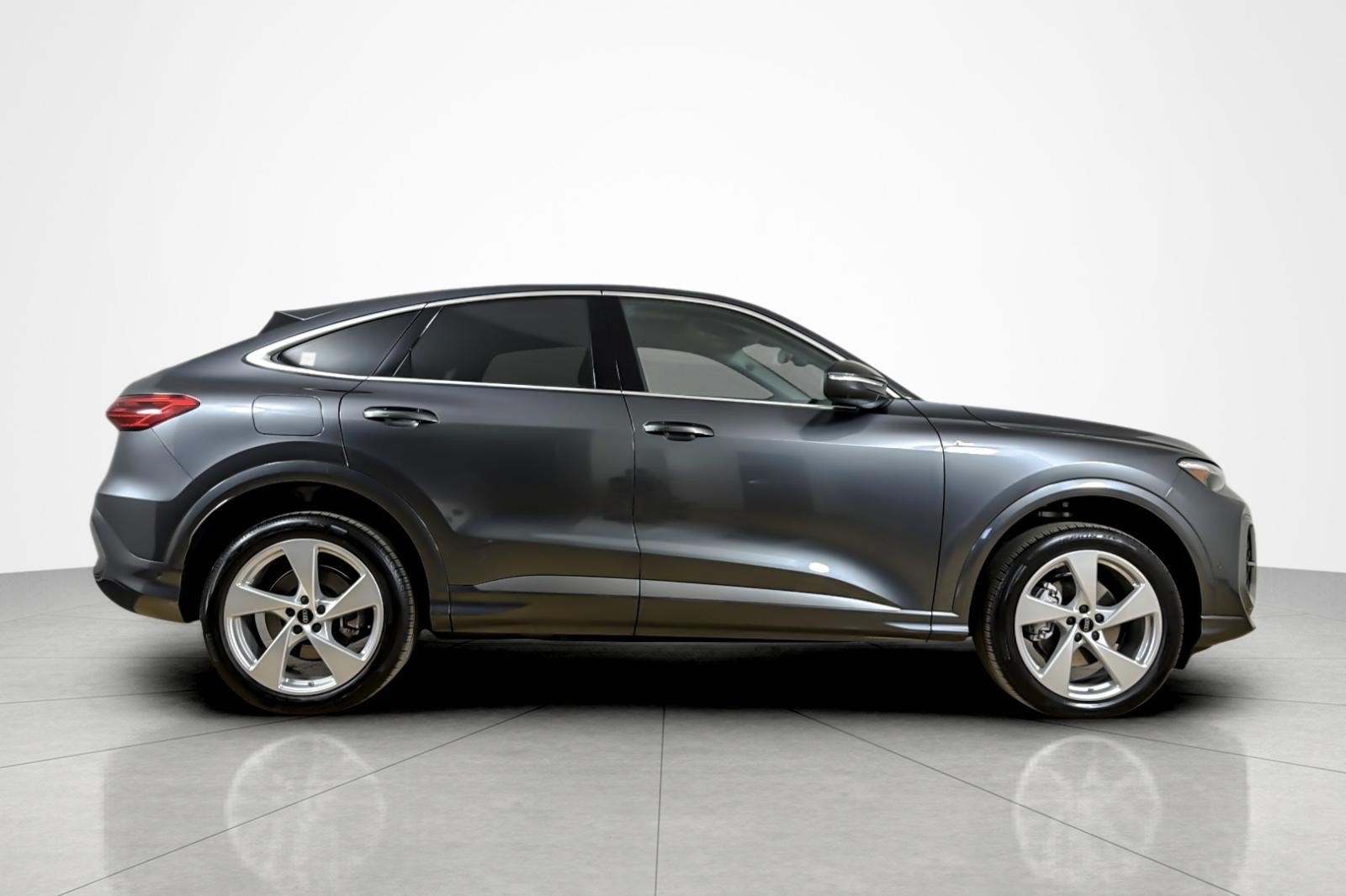 Used 2026 Audi Q5 Premium Plus AWD/4WD image 6