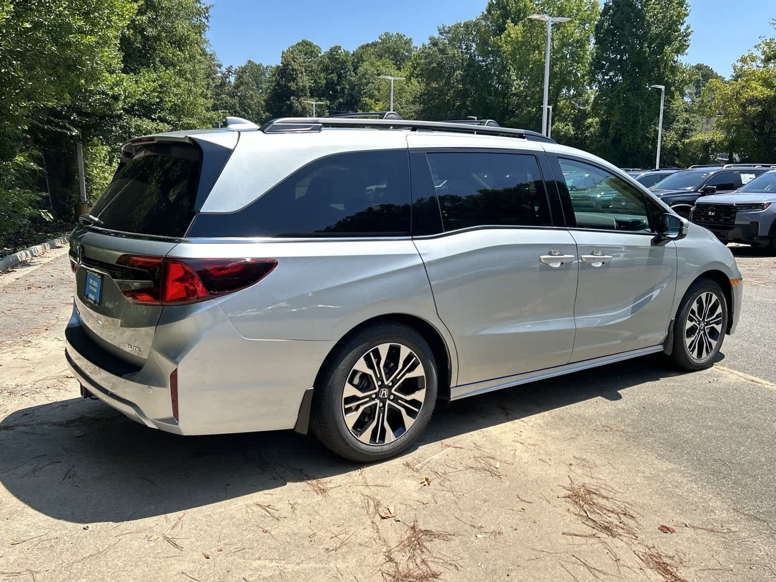 New 2026 Honda Odyssey Elite image 4