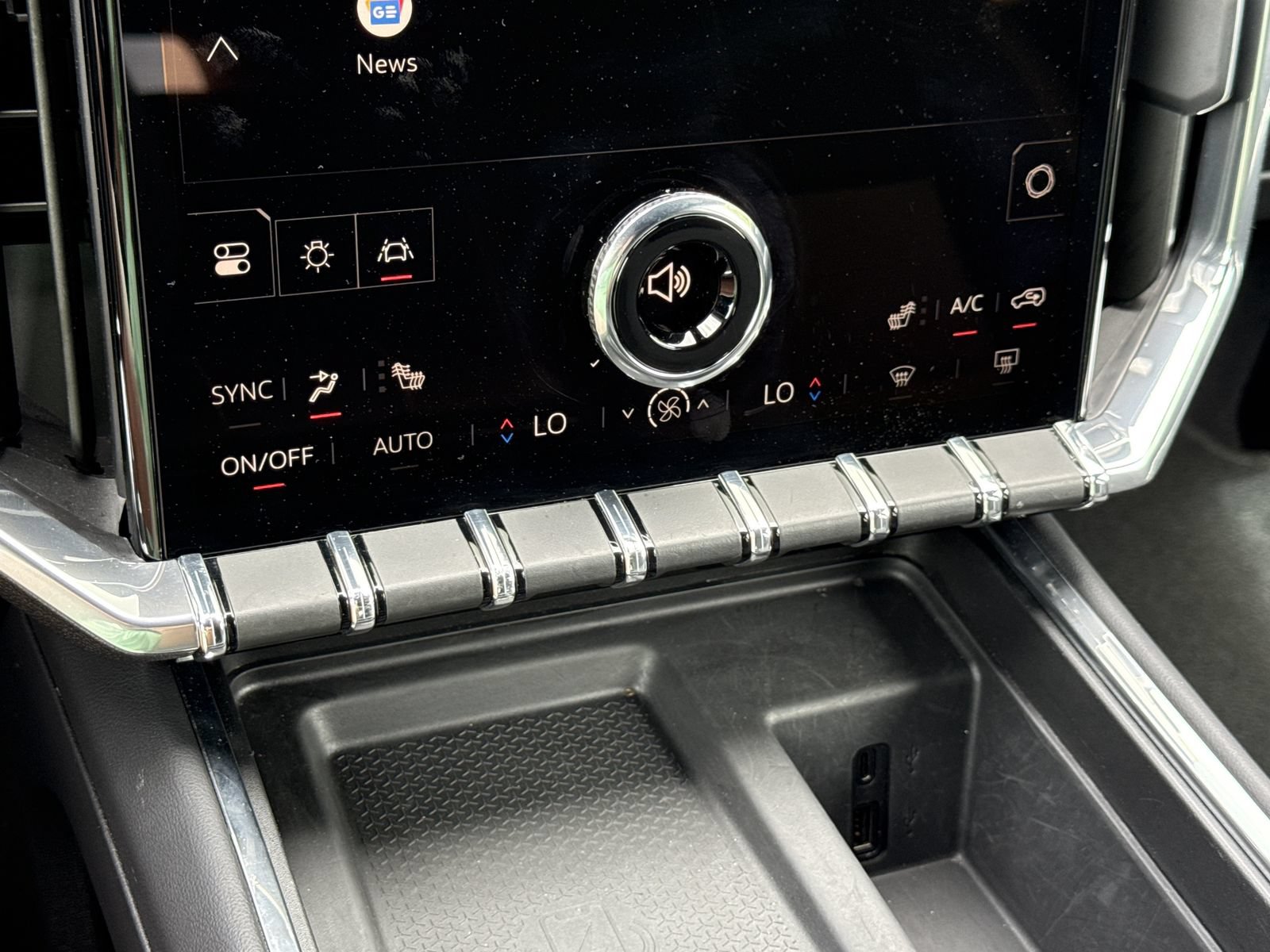 Used 2025 GMC Acadia Elevation FWD image 29